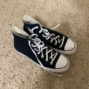 Black Platform converse